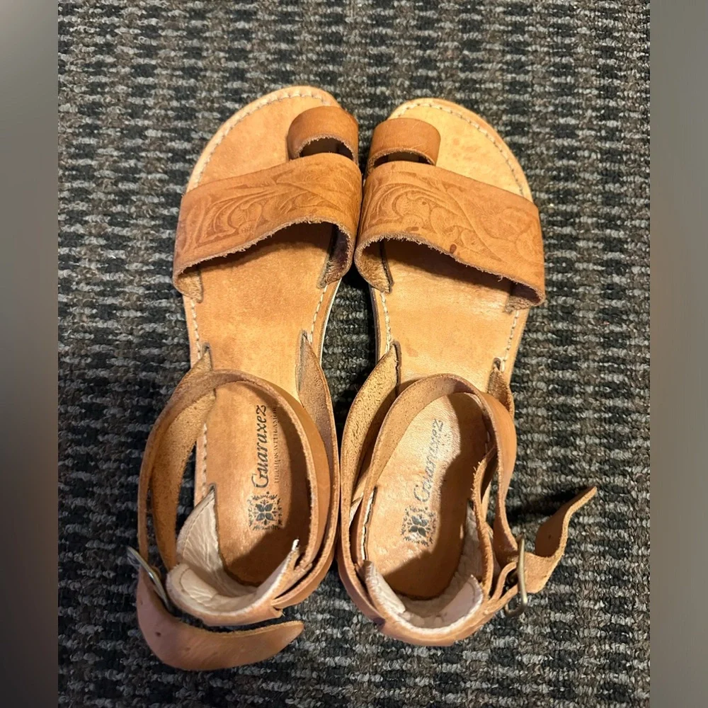 Sandals - Picture 1 of 2